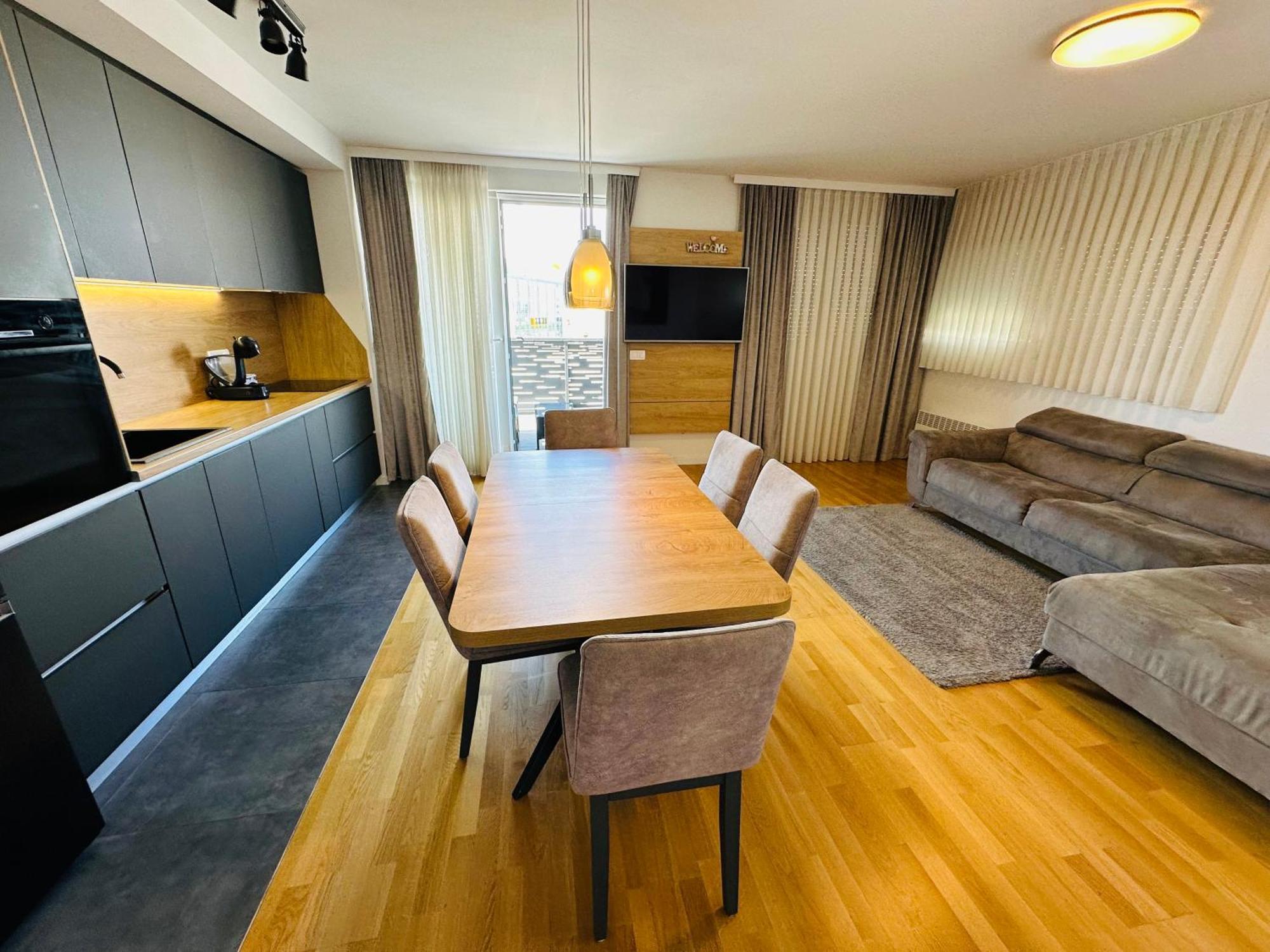 Apartment King With Private Parking Zadar Exterior photo